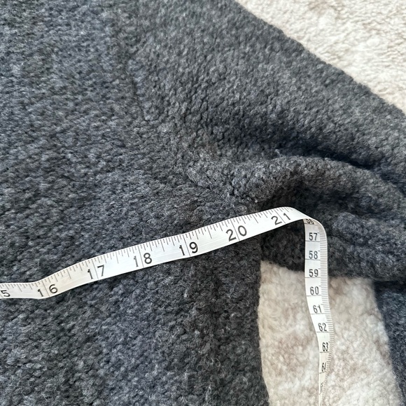 sold Banana republic wool sweater - Picture 5 of 5